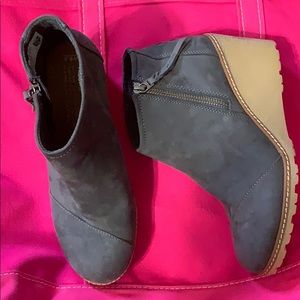 NEW TOMS WEDGE BOOTIES!